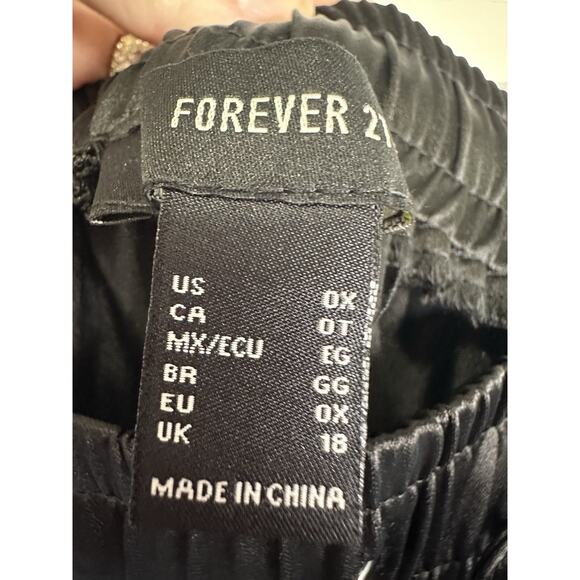 Forever 21 wide leg elastic waist Dress pants size XL 0X black - Picture 2 of 9